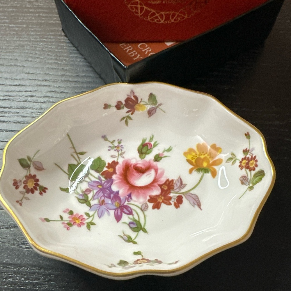 Trinket Dish Royal Crown Derby Posies XLII New In Box - Picture 3 of 9
